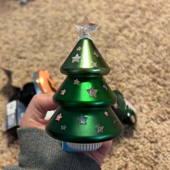 Bath and Body Works Holiday Wallflower Bundle - Picture 6 of 9